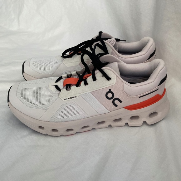 On Running Cloudrunner women’s size 10.5 - Picture 10 of 10